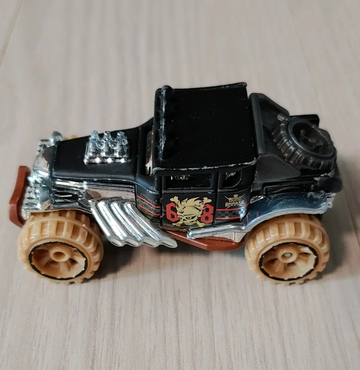 Hot Wheels Bone Shaker Bazaar