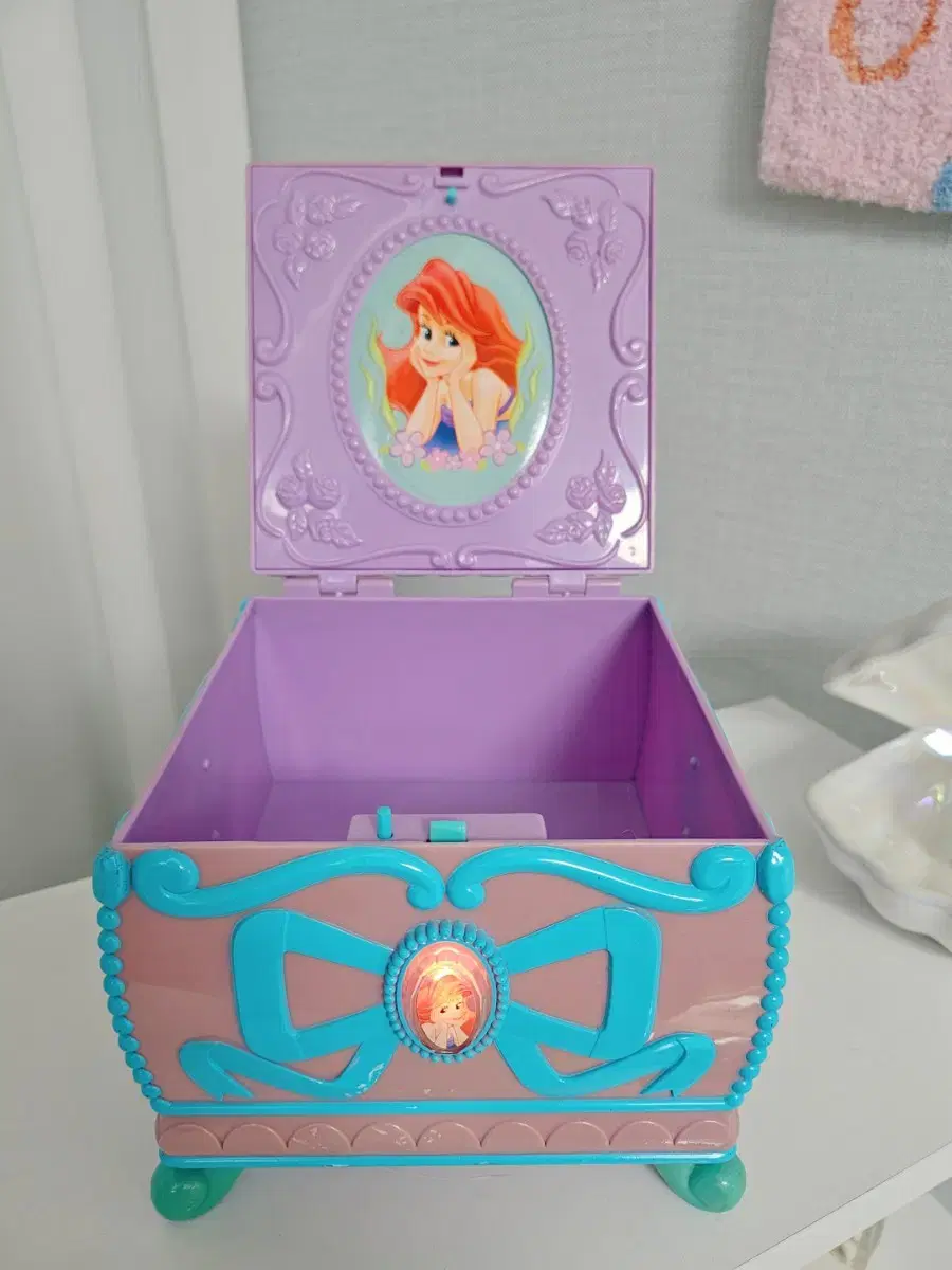 Vintage Disney's Little Mermaid Music Box