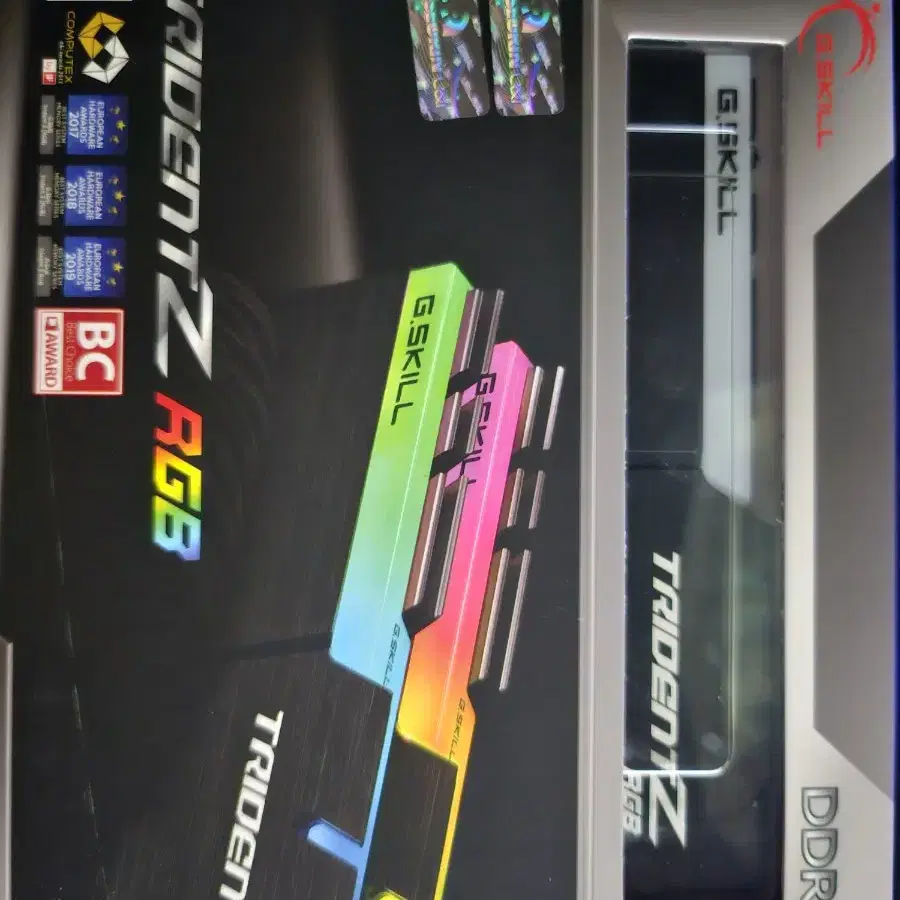 메모리카드 DDR4-3200 8Gx2 총16G 지스킬 새상품