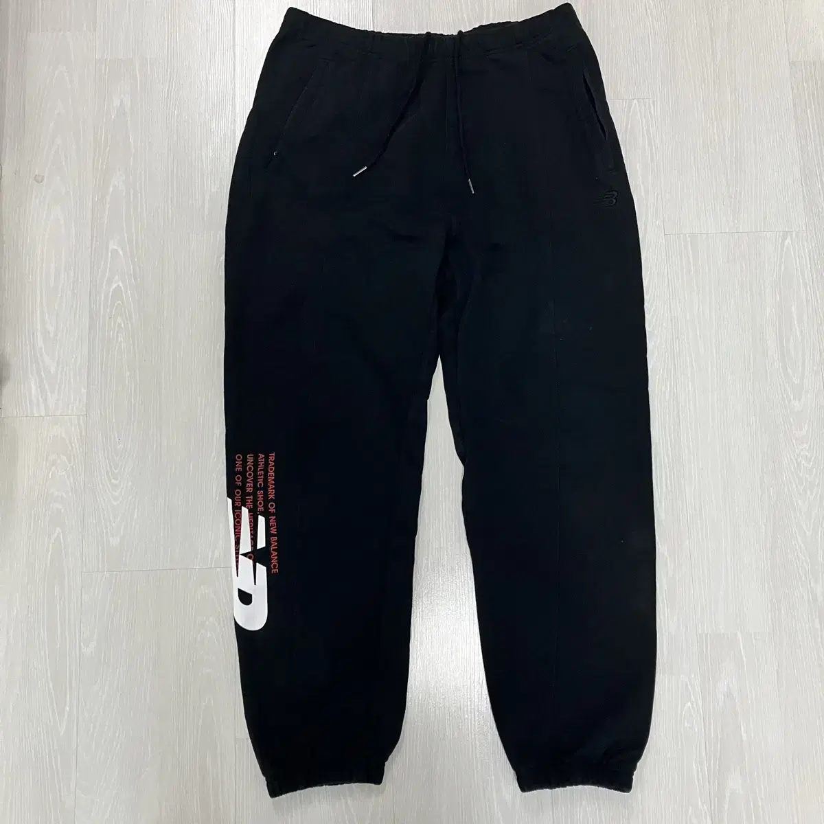 New Balance jogger pants sell cheap !