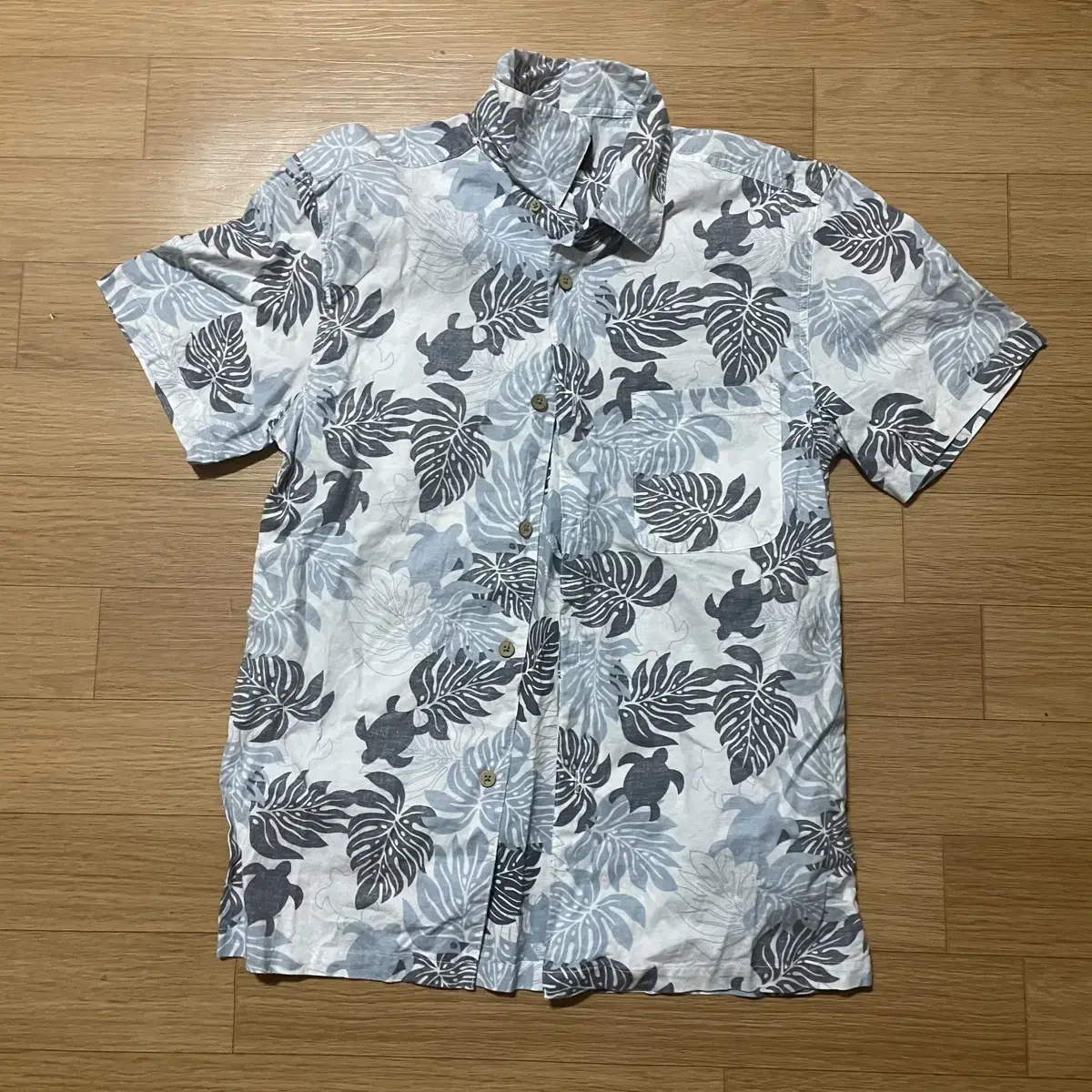 Hawaiian Short Sleeve Shirt M