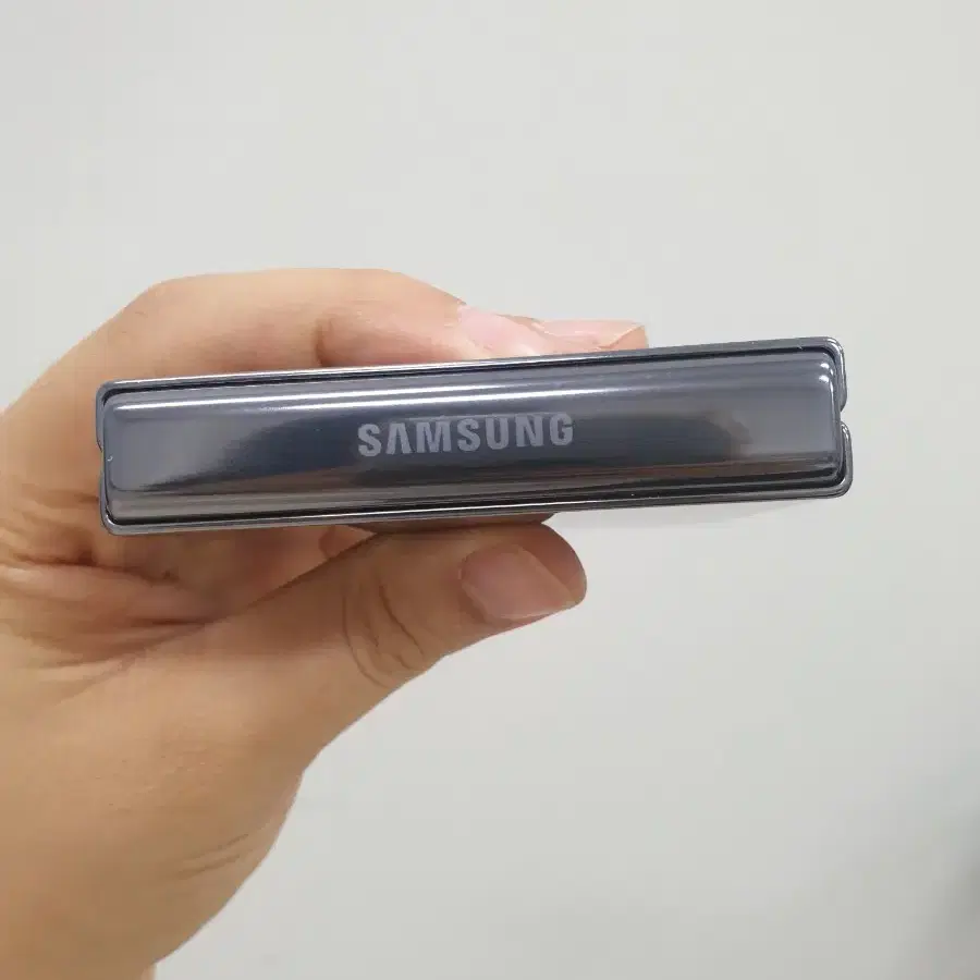 당일발송 갤럭시 Z플립5 256GB 블랙 AA급 부산중고폰