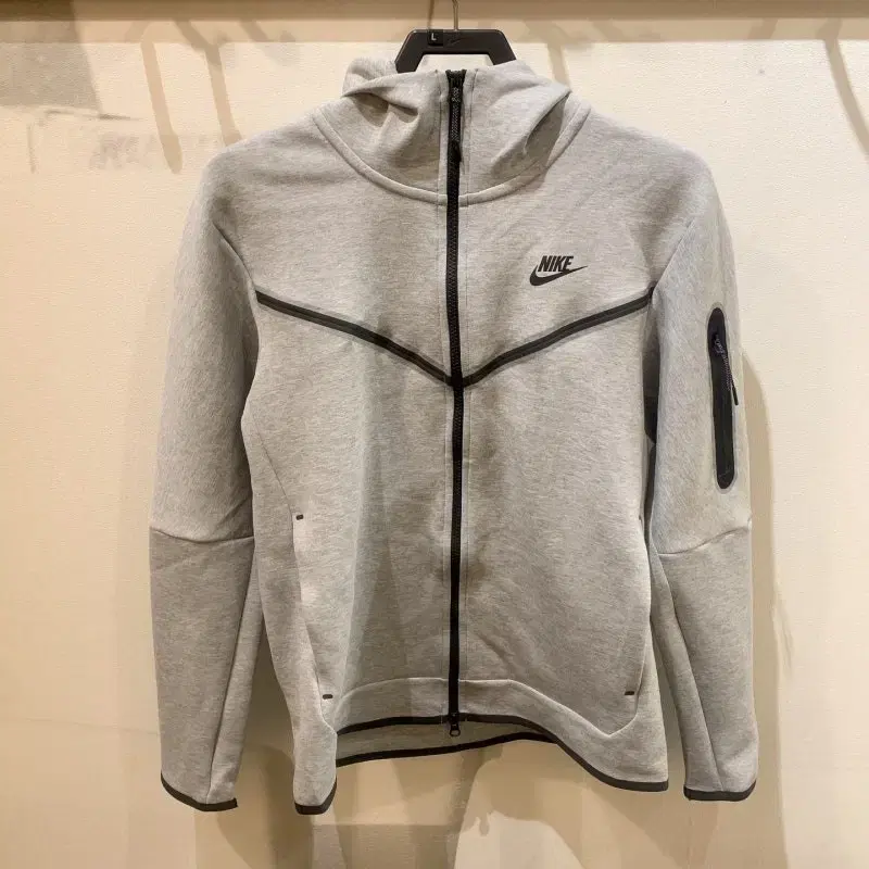 Nike Techpack Gray Top