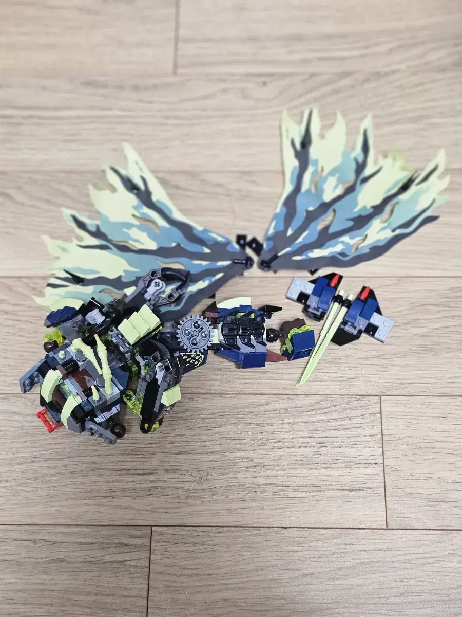 Lego ninjago dragons and more (just sell it)