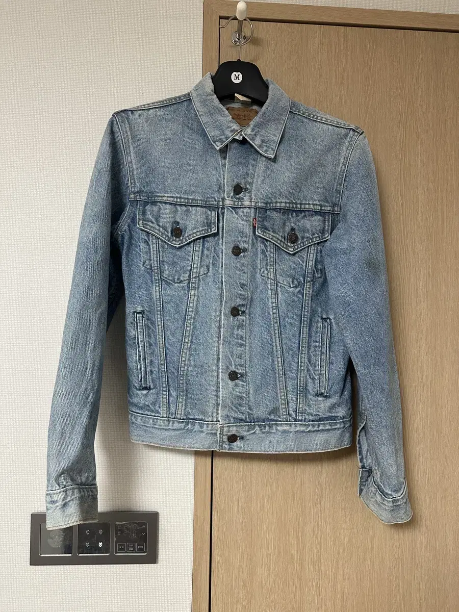 Levi's 3rd Jeans Jacket size 40