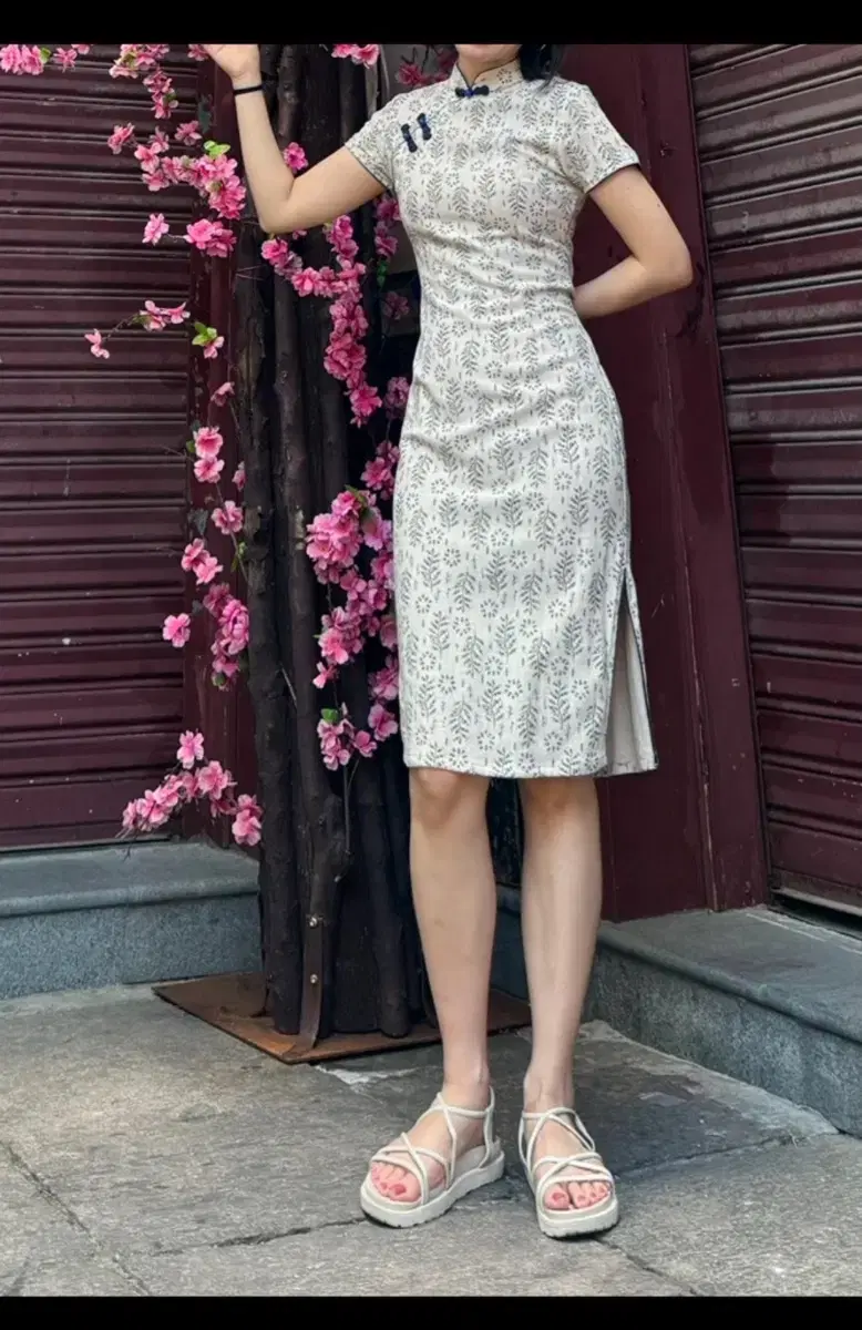 Sell women's cheongsam from China