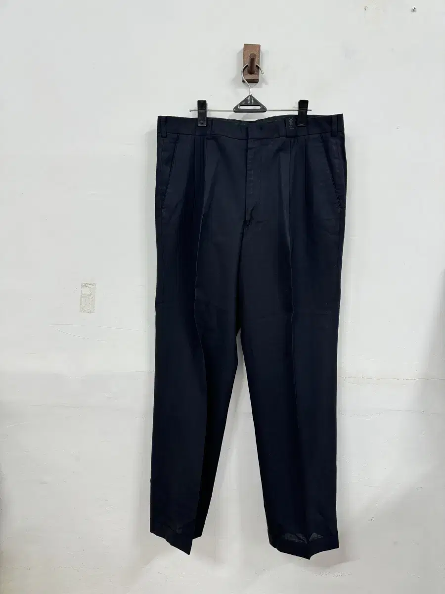 (33-34) Yves Saint Laurent slacks