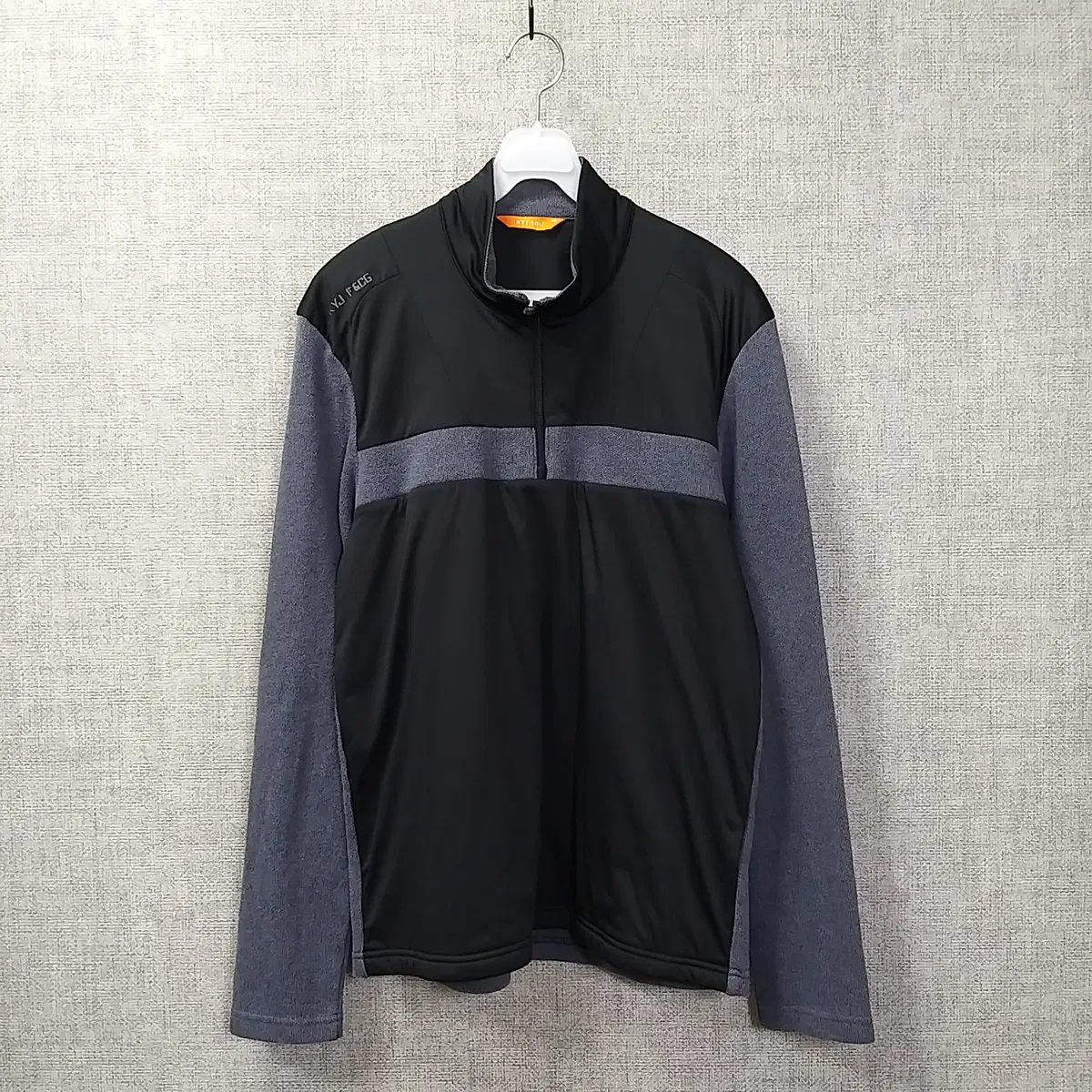 1a. Kim, Young Zuu Golf Bleckgray Vahn Zip Tee Men100