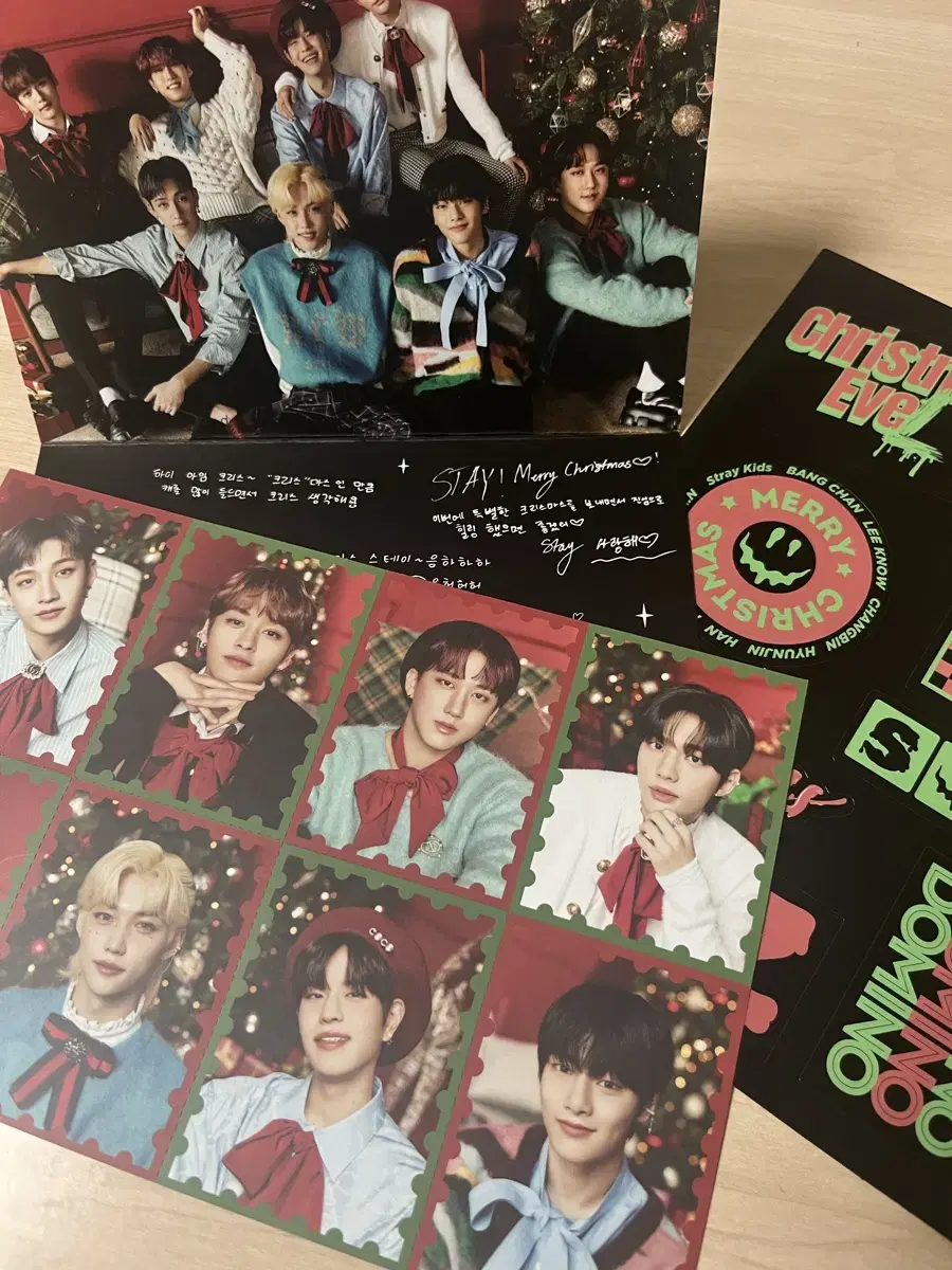 Straykids Christmas Evil Exclusive album Contents