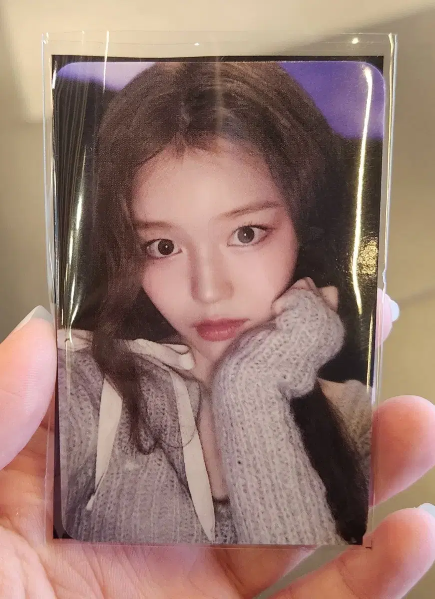 Izuna Mai Sebi Jung sells with muu Hongdae offline luckydraw photocard 