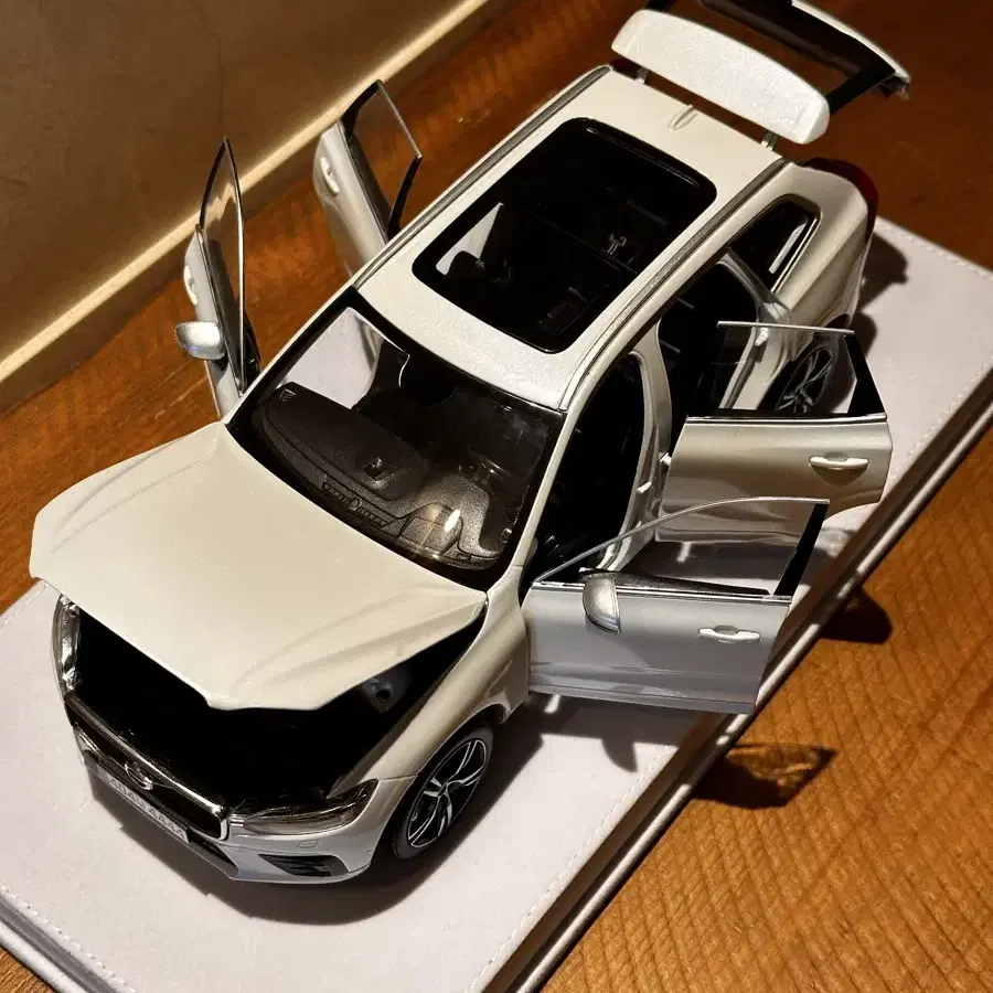 볼보 xc60 다이캐스트 1:18