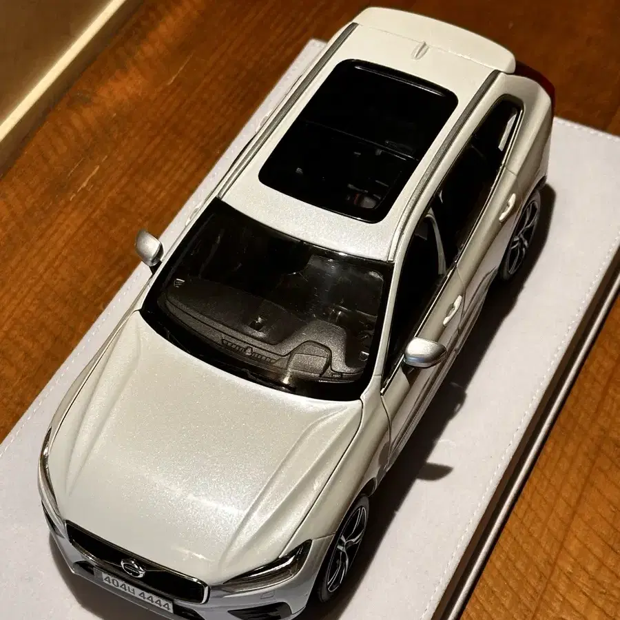 볼보 xc60 다이캐스트 1:18