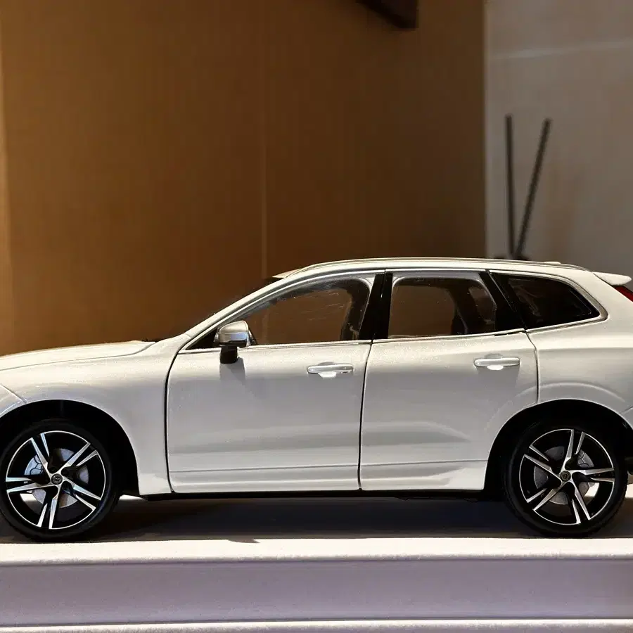 볼보 xc60 다이캐스트 1:18