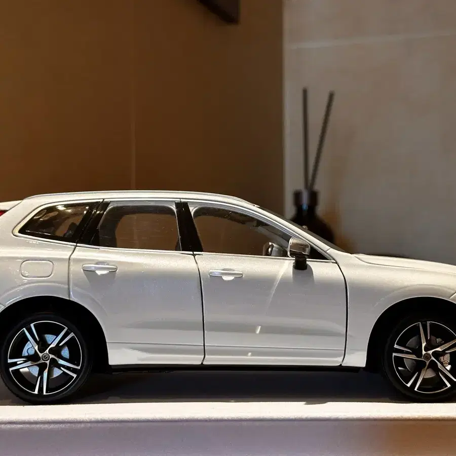 볼보 xc60 다이캐스트 1:18