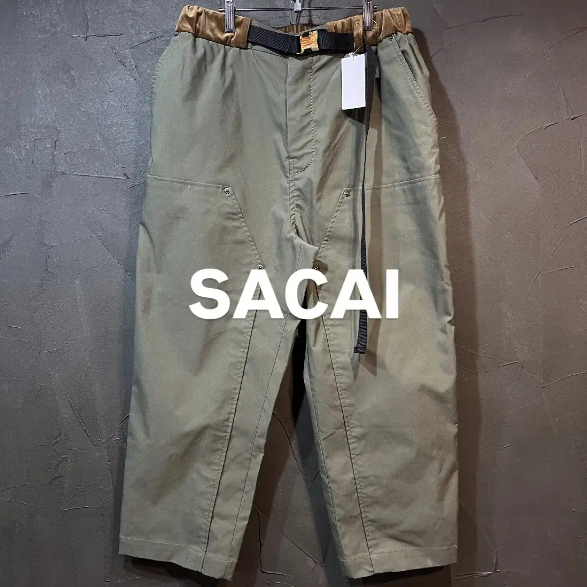 [2] SACAI 사카이 밴딩 버클 치노 팬츠