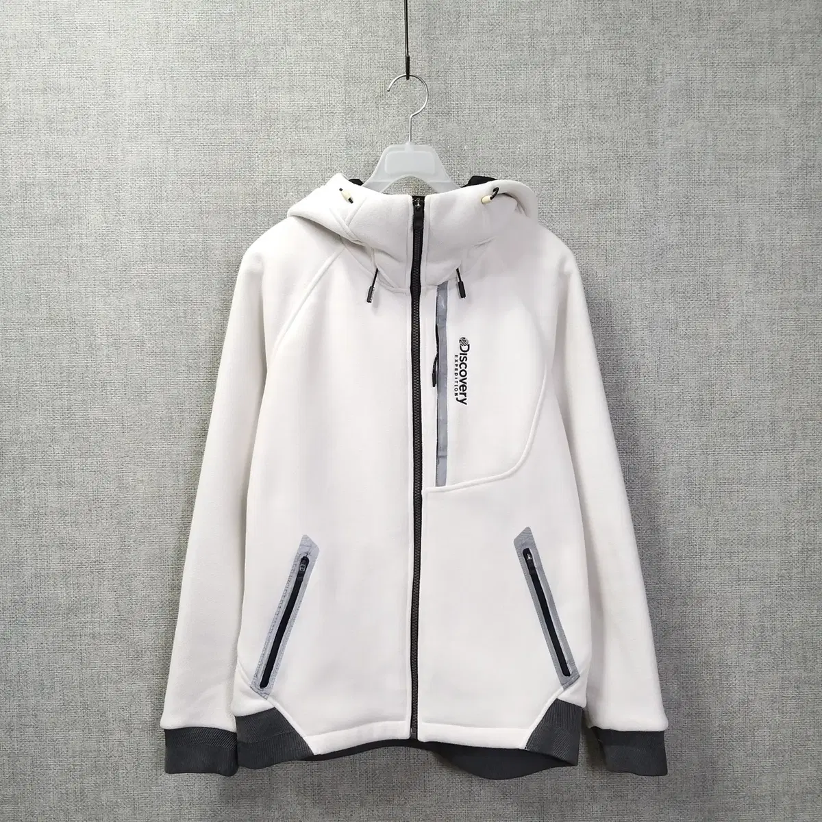 4d. Discovery White Brushed Fleece Jacket Men95