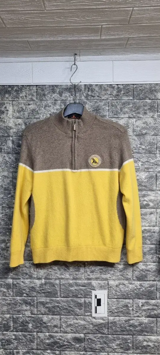 Sebastian wool100% windproof knit 95