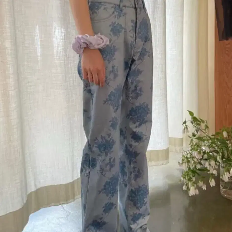 Teak 티크 blue rose pants