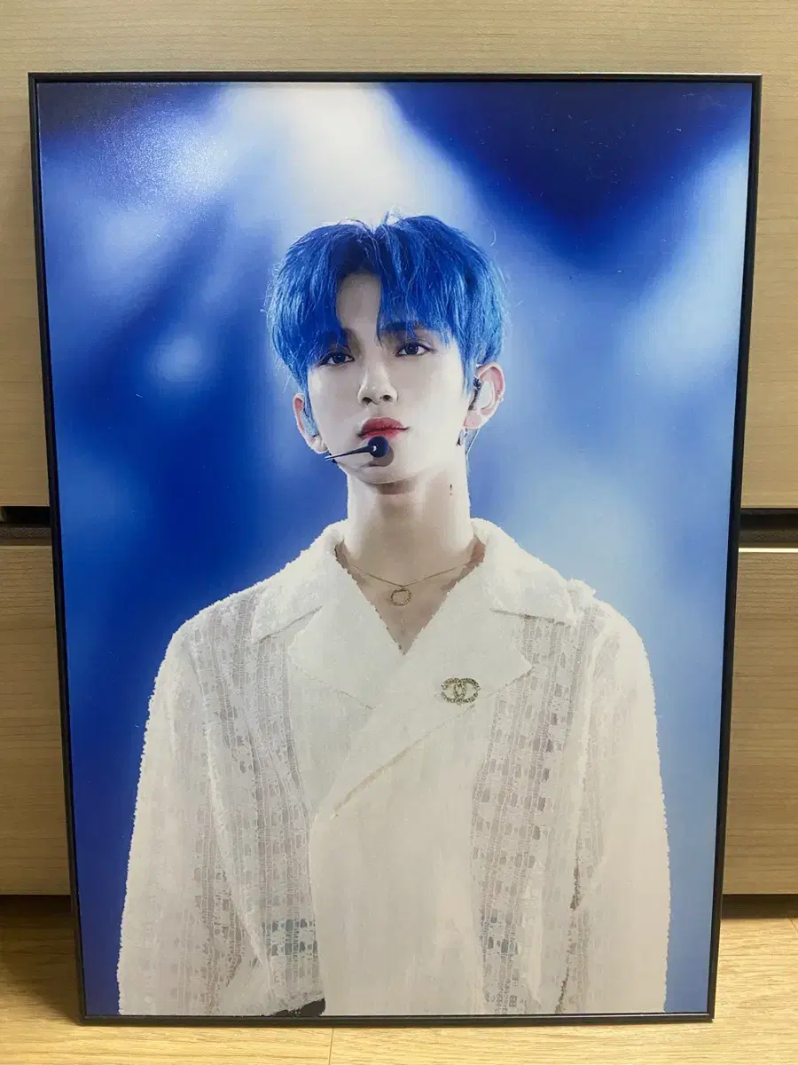 Seventeen joshua Framed