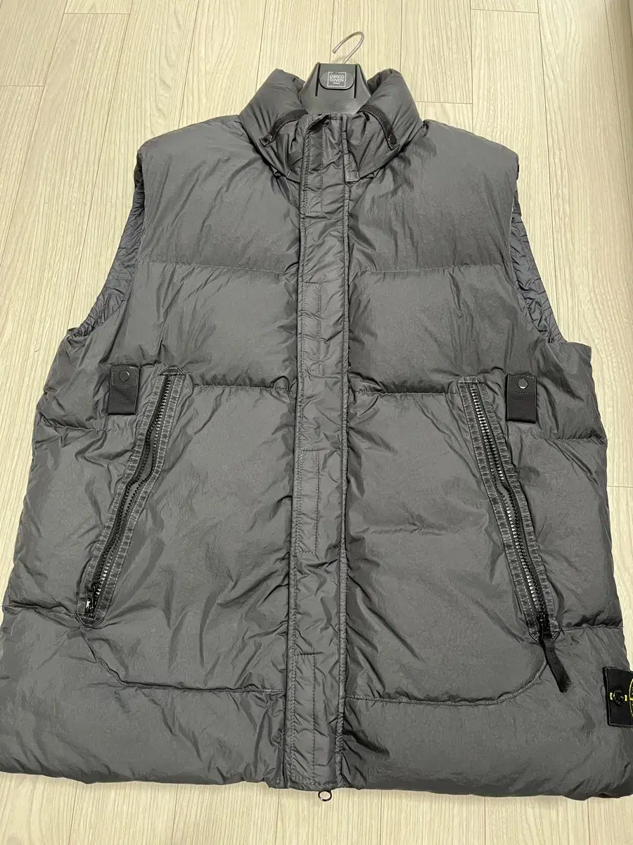 Stone Island 21FW Crinkle Wrap Padded Vest