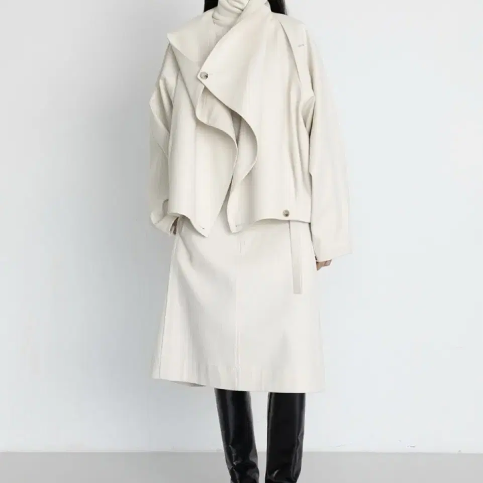 le17 DRAPE NECK SHORT JACKET [IVORY]