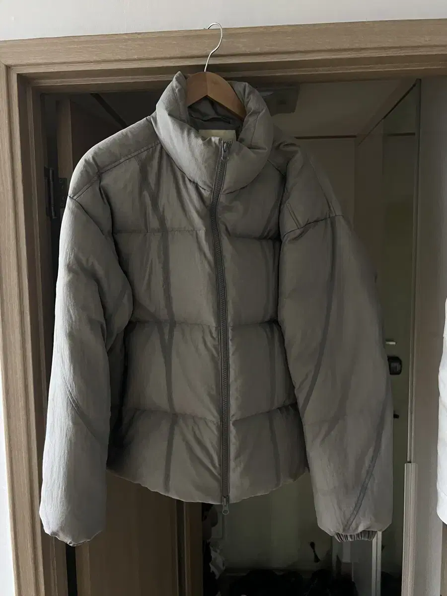 (L) Insulated double-layered down jacket gray-beige