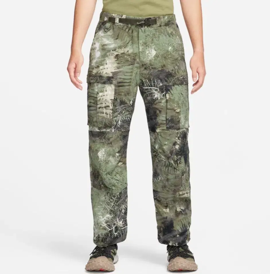 Nike ACG Smithsummit Cargo Pants