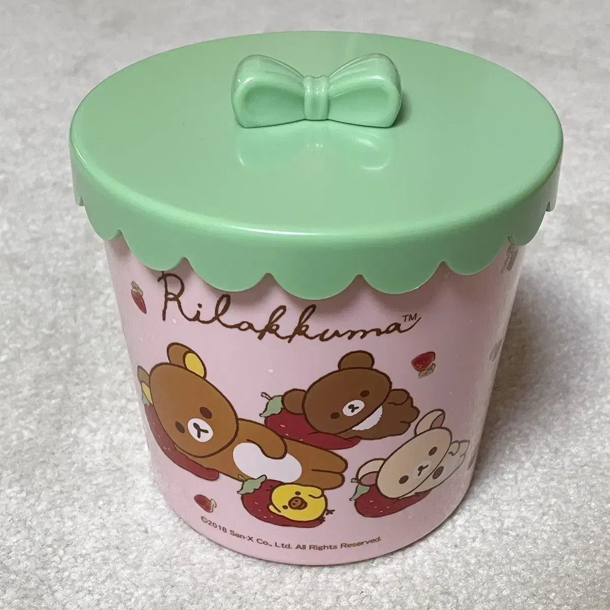 Rilakkuma Classic Strawberry Prop Box Storage doll Nui Mascot