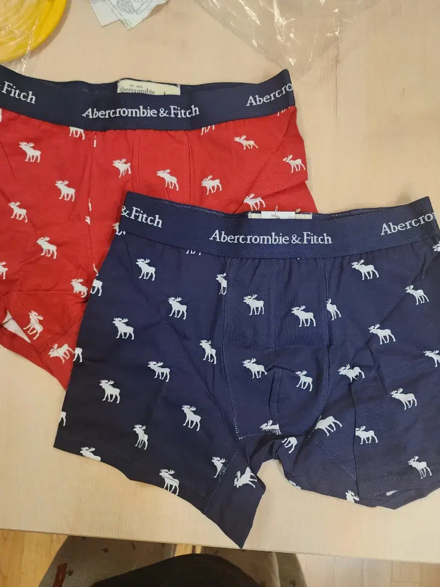 Abercrombie & Fitch Men's Trunks 2 New