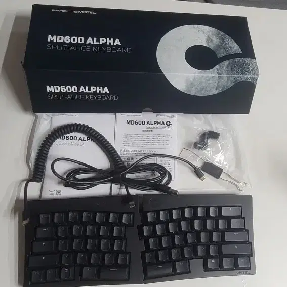 Mistel 인체공학미니 키보드 MD600 ALPHA 적축