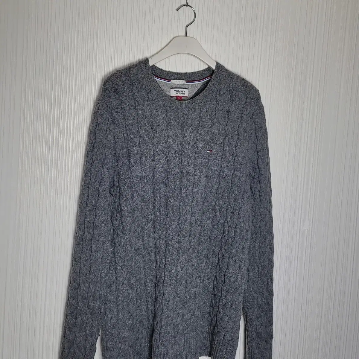 100-105 Tommy Hilfiger Cable Heavy Woolen Knit Gray Round Pretzel