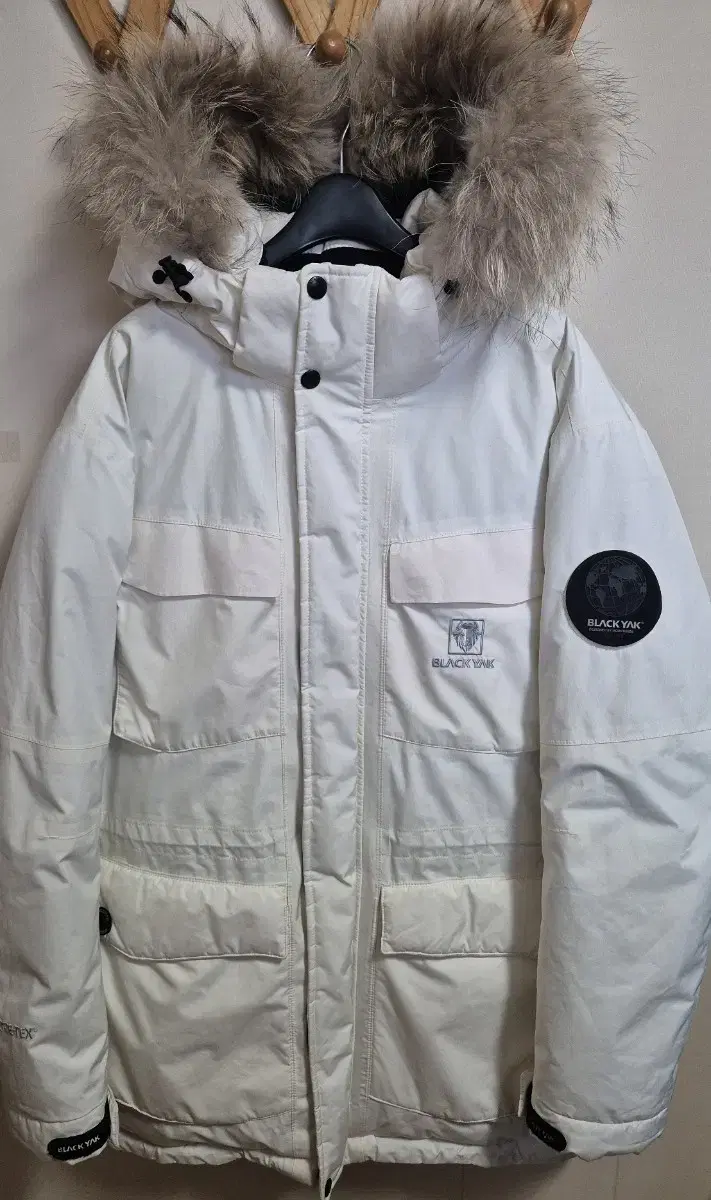 Blackyak ICE EDG White Padded Size 100