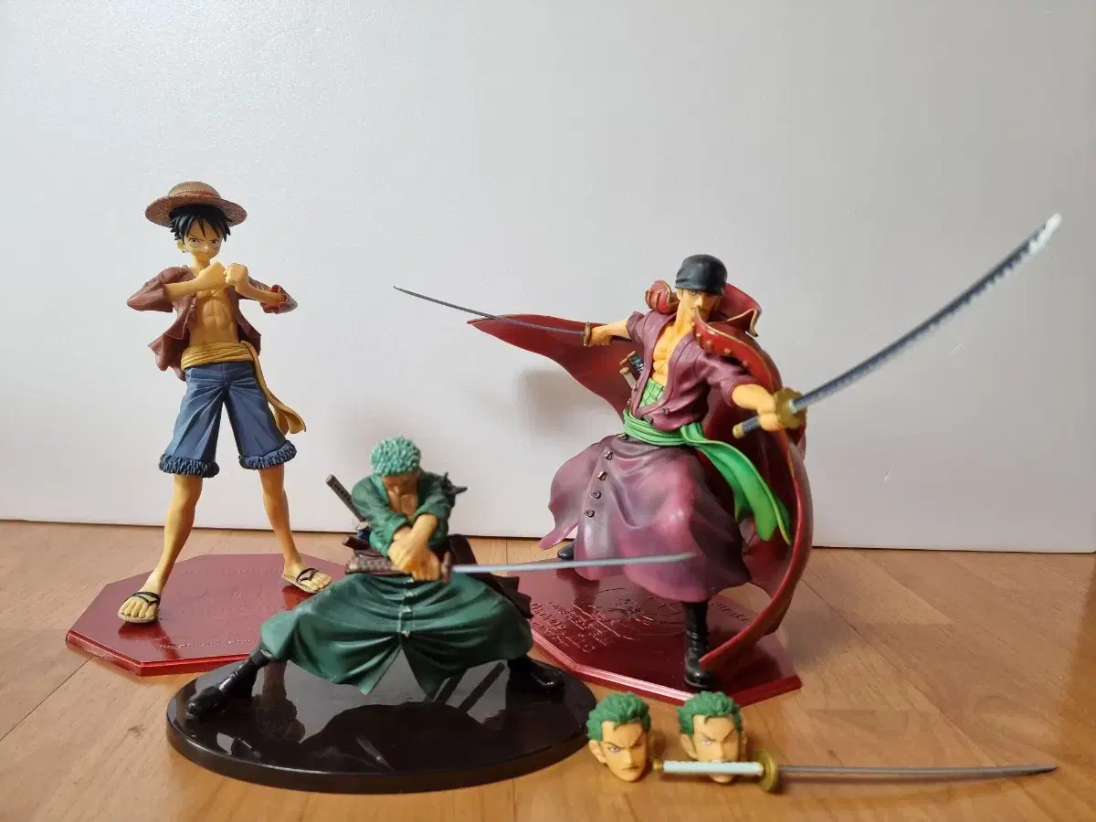 ONEPIECE Figures sells