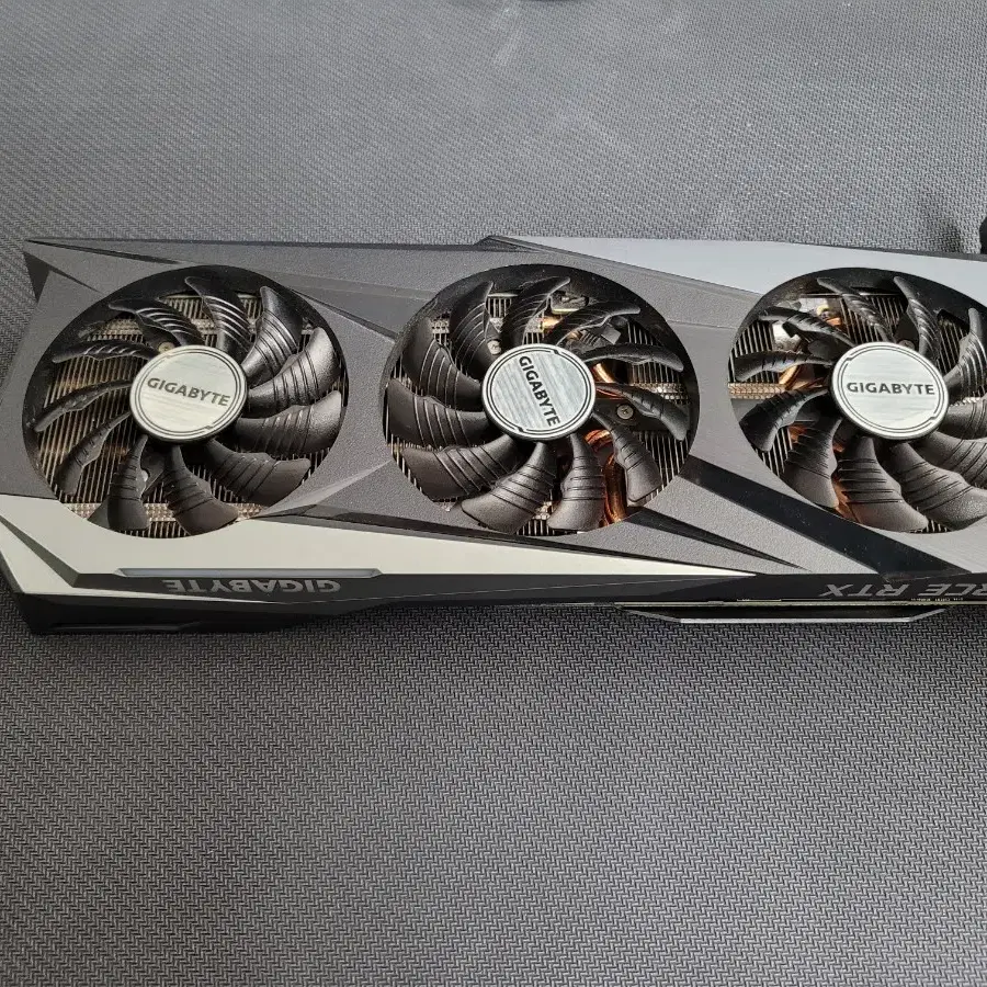 그래픽카드 rtx3060ti 3팬 기가바이트