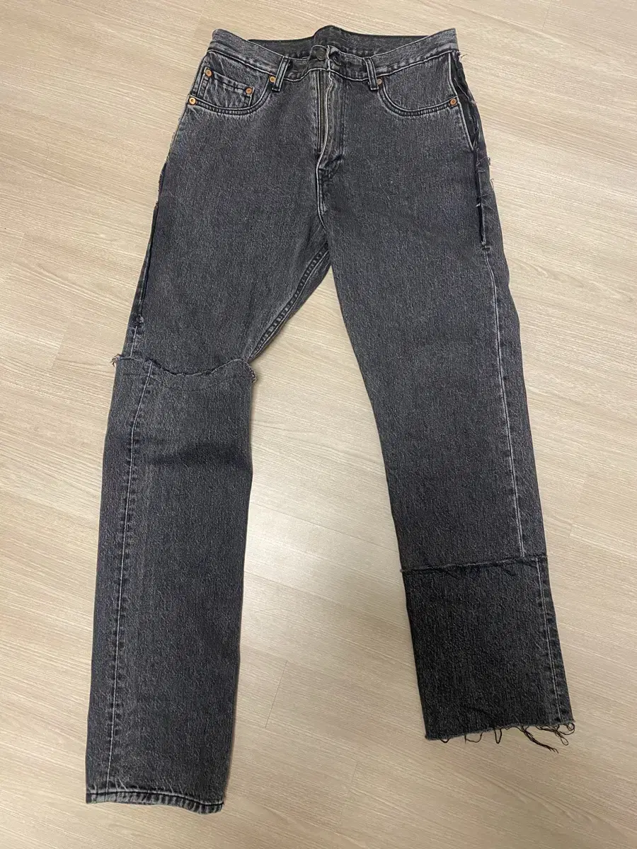 19SS Vetements X Levi's 615 Distressed Reworked Denim jin Ebony Blue