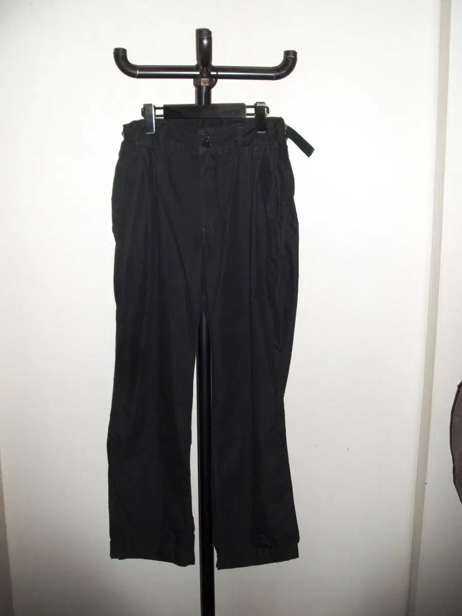 AnotherOffice Santiago Garment Pants Almost Black 2