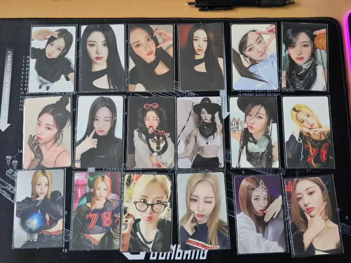 Le sserafim huh yunjin photocard Sell in bulk