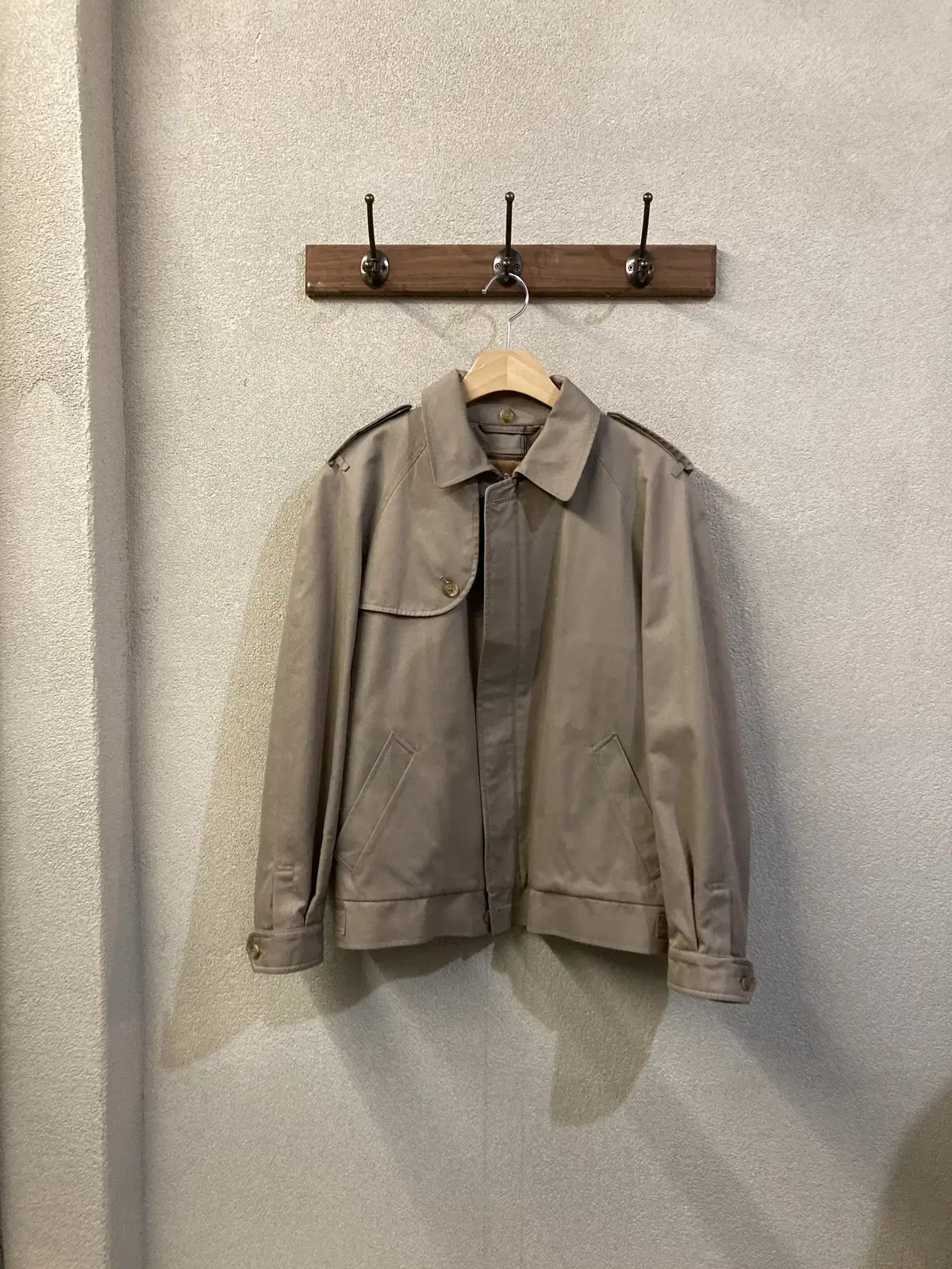 Burberry Cotton and camel-lined jacket