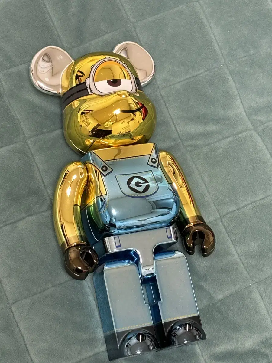 Bearbrick Minions dey chrome 400% off