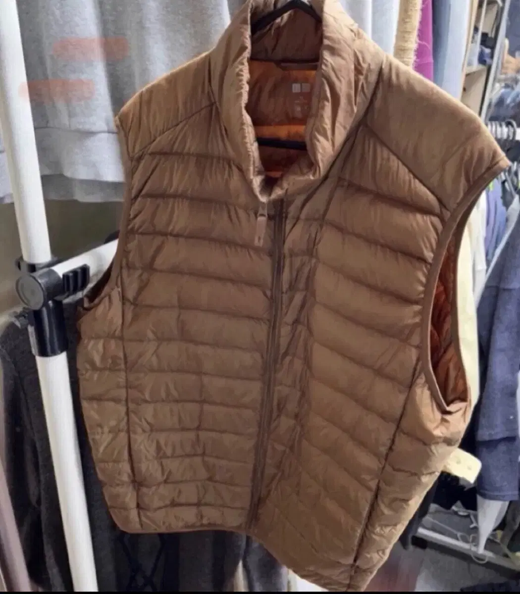 UniqloLightweight padded vest