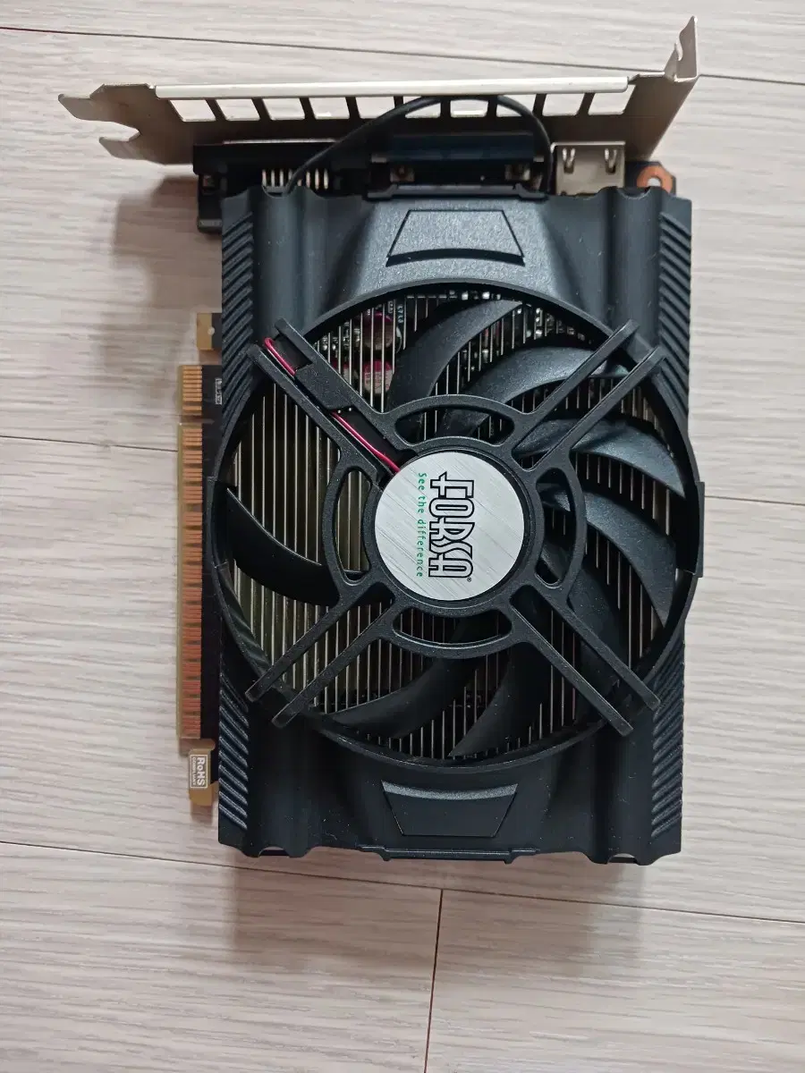 엔비디아 지포스 GTX650TI 최상급 내부 올청소 구리스재도포