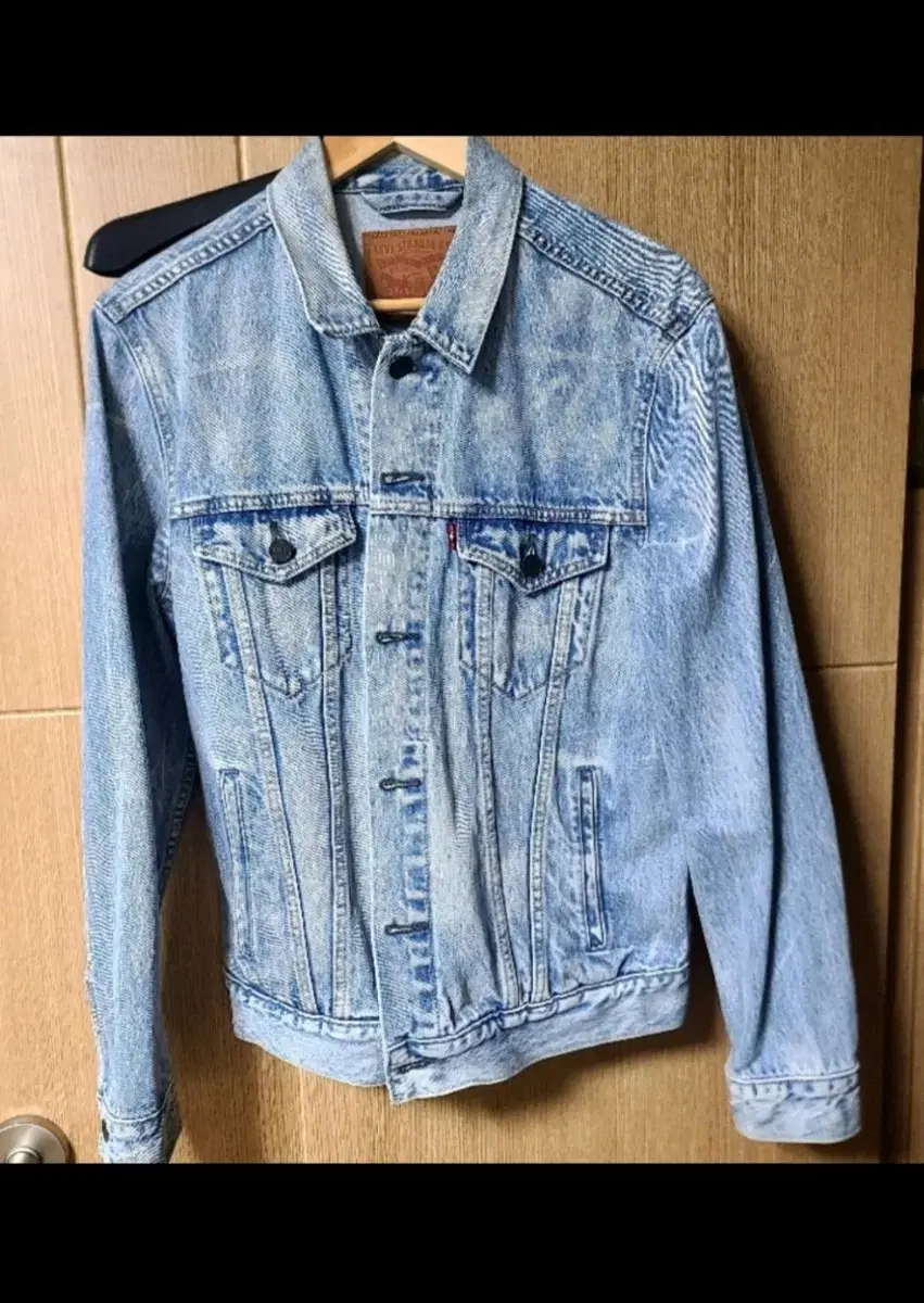 Levi's jean jacket 100~105 first in line bomb sale to sell