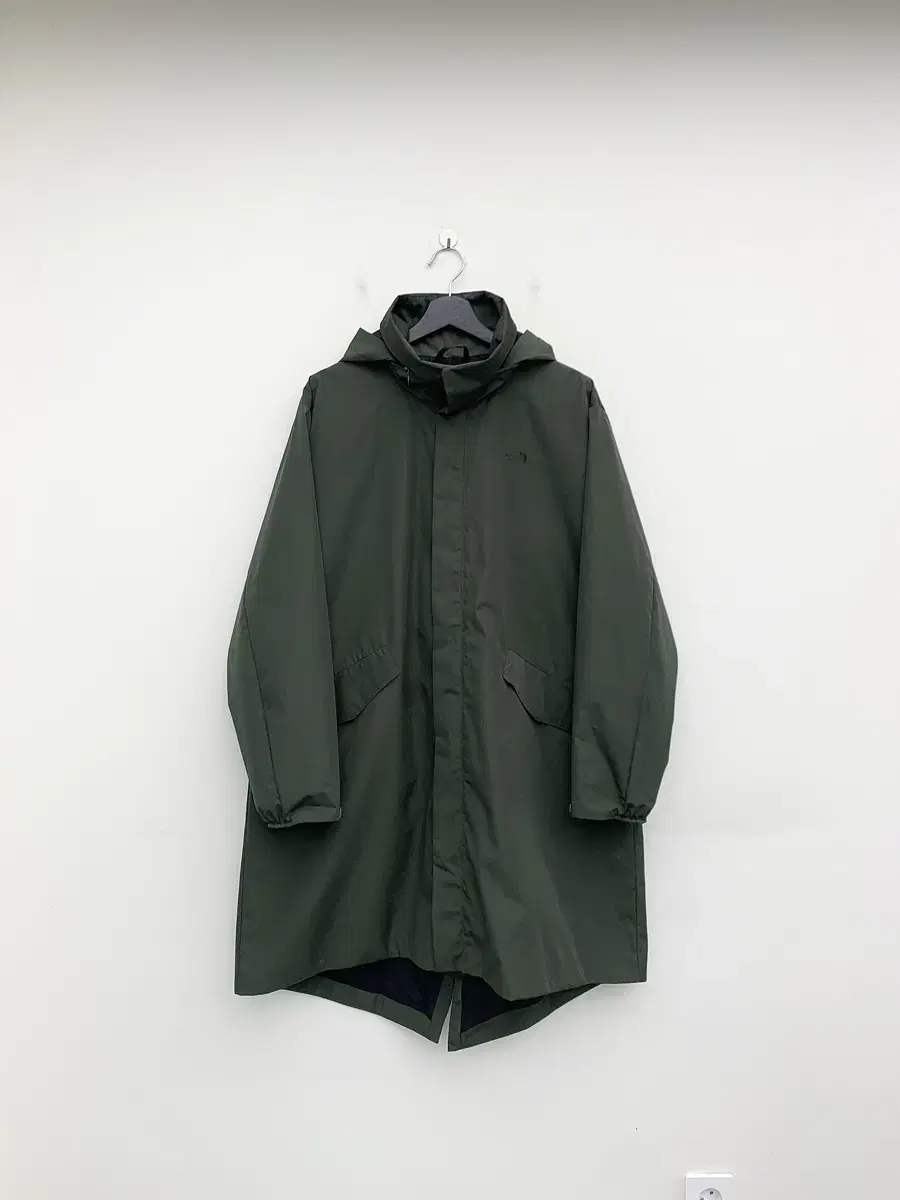 The North Face City Classic Khaki Green Nylon Raincoat