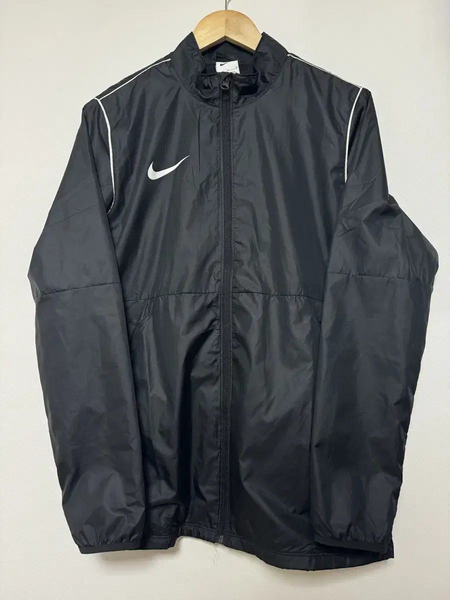 Nike New Windbreaker 95 Black