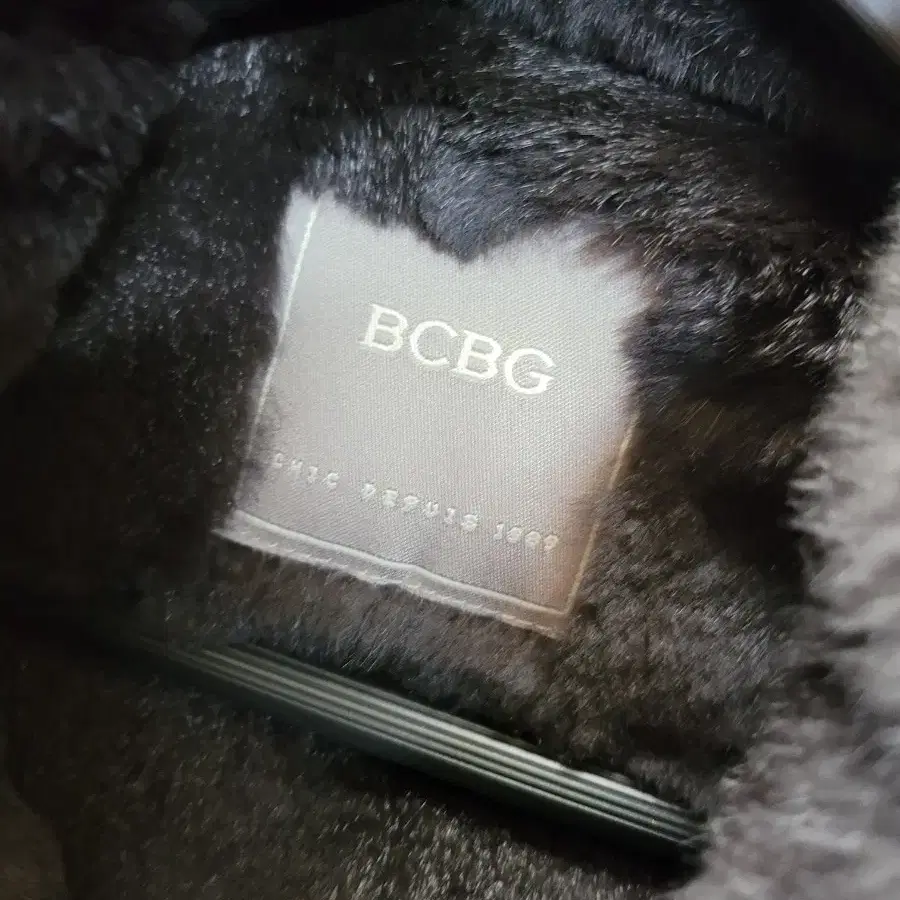 BCBG 비씨비지 여성 덕 다운 패딩