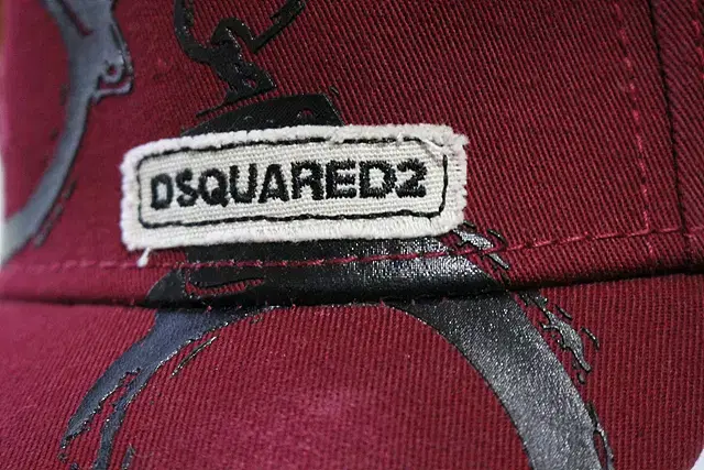 디스퀘어드2 Dsquared2 볼캡 모자 새제품