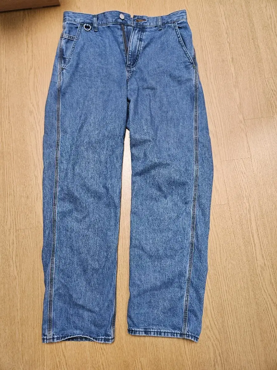 Uniqlo JWA Wide Fit Jeans Size 30