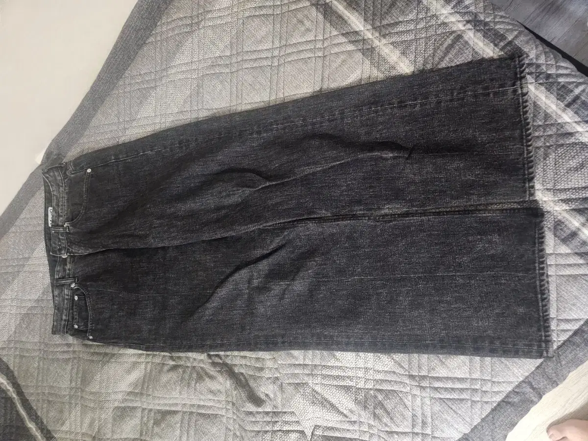 [Quick sale] Modine Black Denim