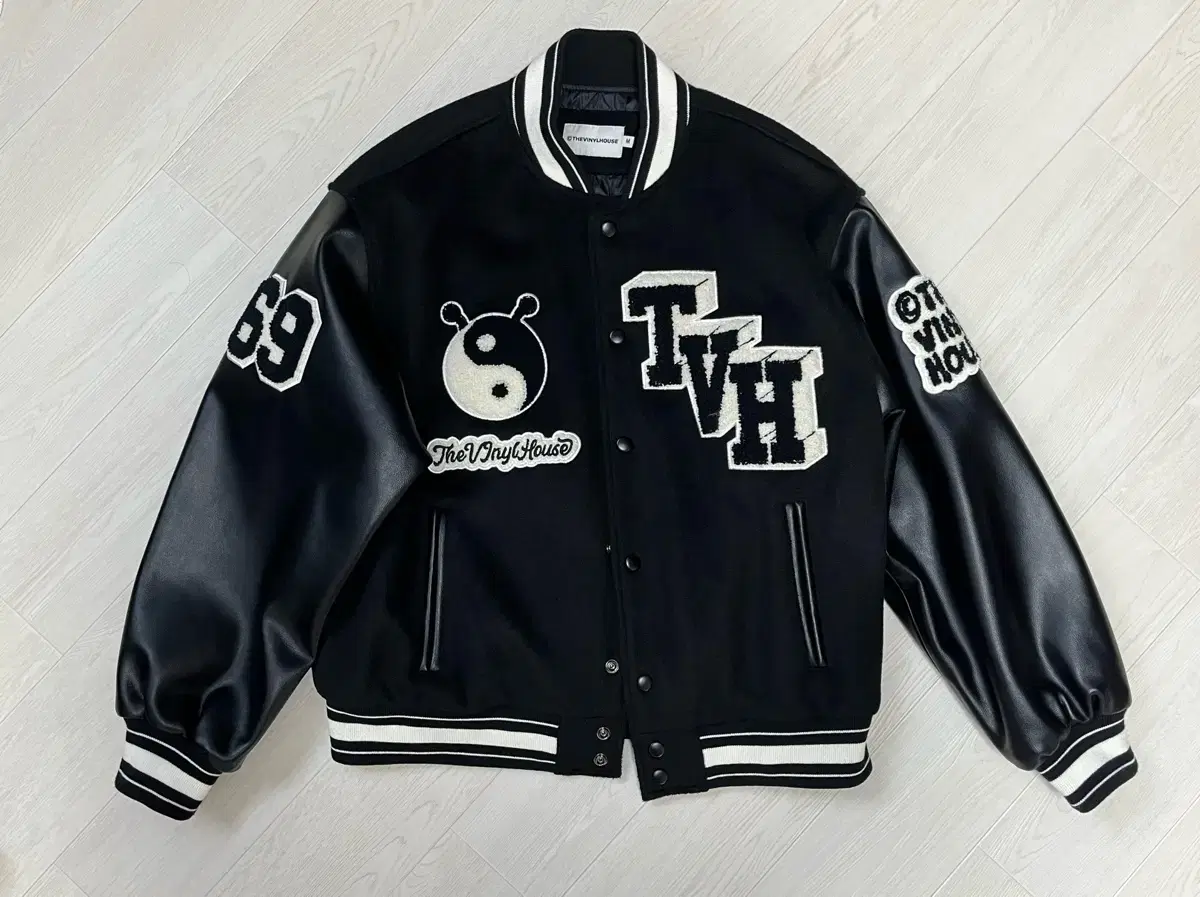 [M] The Vinylhouse Varsity Jacket Black