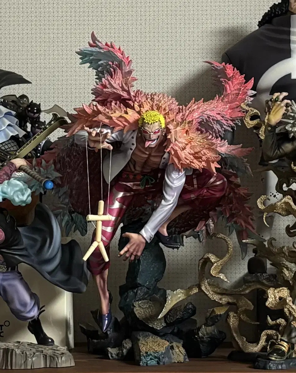 [Unsealed] POP Maximum Doflamingo ONEPIECE Figures Resin Statue - Chilmuhai Doflamingo